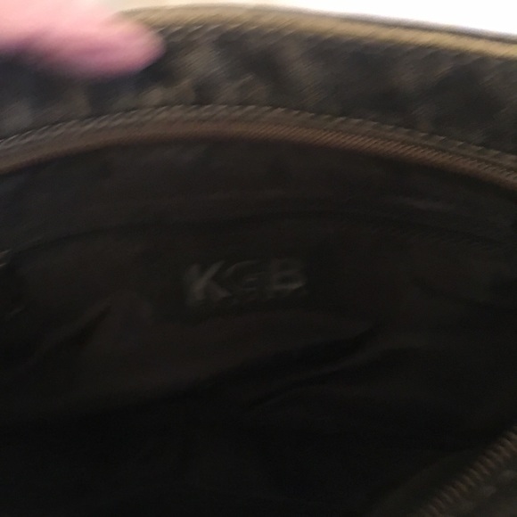 2/$25- 🆕 KGB Vegan MULTI COMPARTMENT Mini Satchel - Picture 6 of 8